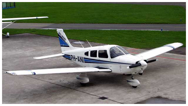 Piper PA-28 02